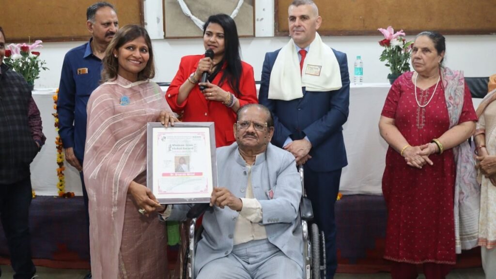HHO honored Urvarshi Mittal, known as the Flask Lady, at the Women Icon Global Awards, hinting at a potential entry into politics soon - National - PNN Digital HHO honored Urvarshi Mittal, known as the Flask Lady, at the Women Icon Global Awards, hinting at a potential entry into politics soon - Urvarshi is associated with the Inner Wheel Club and serves as Chairman of District 301. Known as the Flask Lady, she works to eliminate plastic waste and raise awareness. She actively contributes to social welfare and women's empowerment. While her background is with NGOs, she has recently shown interest in politics, meeting several ministers. Sources suggest she might soon enter politics. - PNN Digital